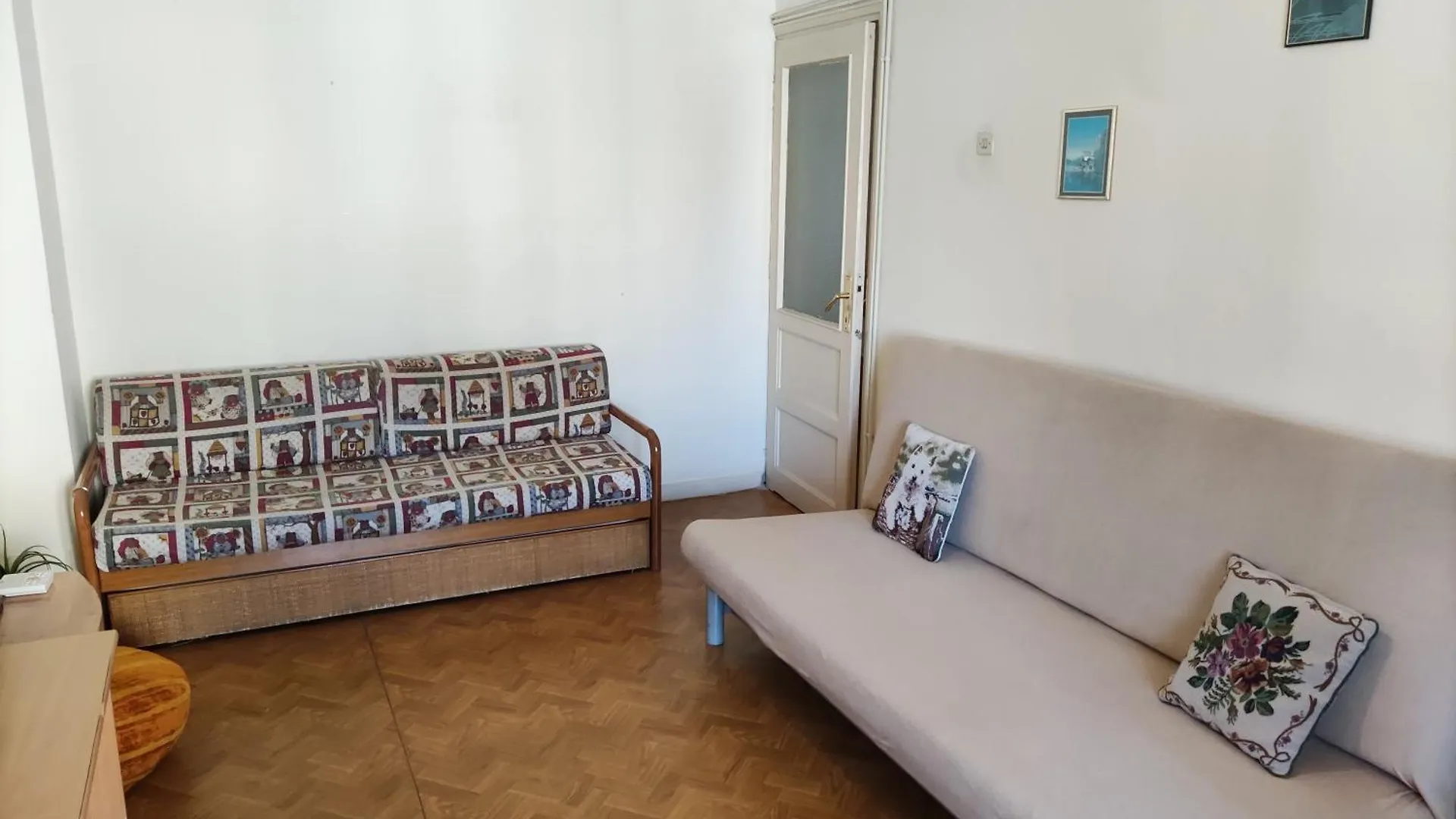 Practical Apartment Close To The City Centre Selanik